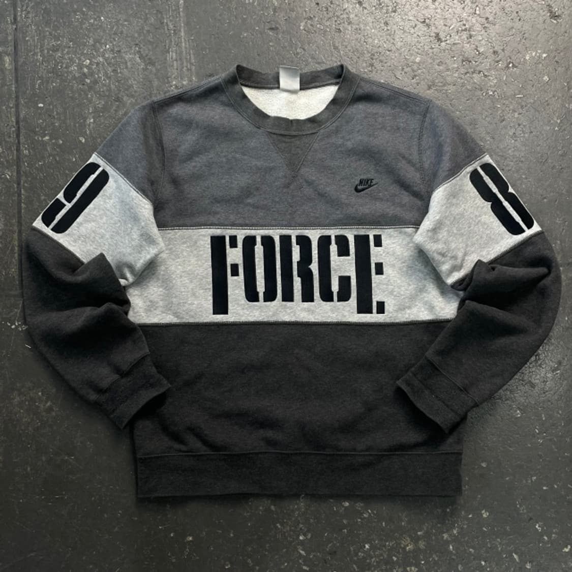 100 나이키 에어포스 맨투맨  상품이미지1