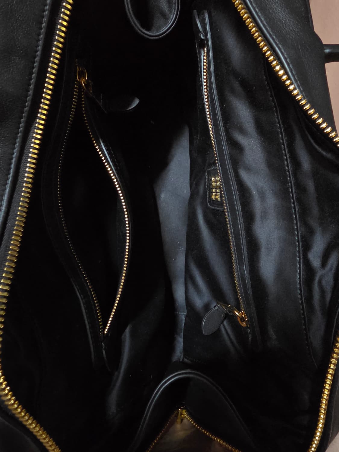 미우미우 보백 블랙 상품이미지3