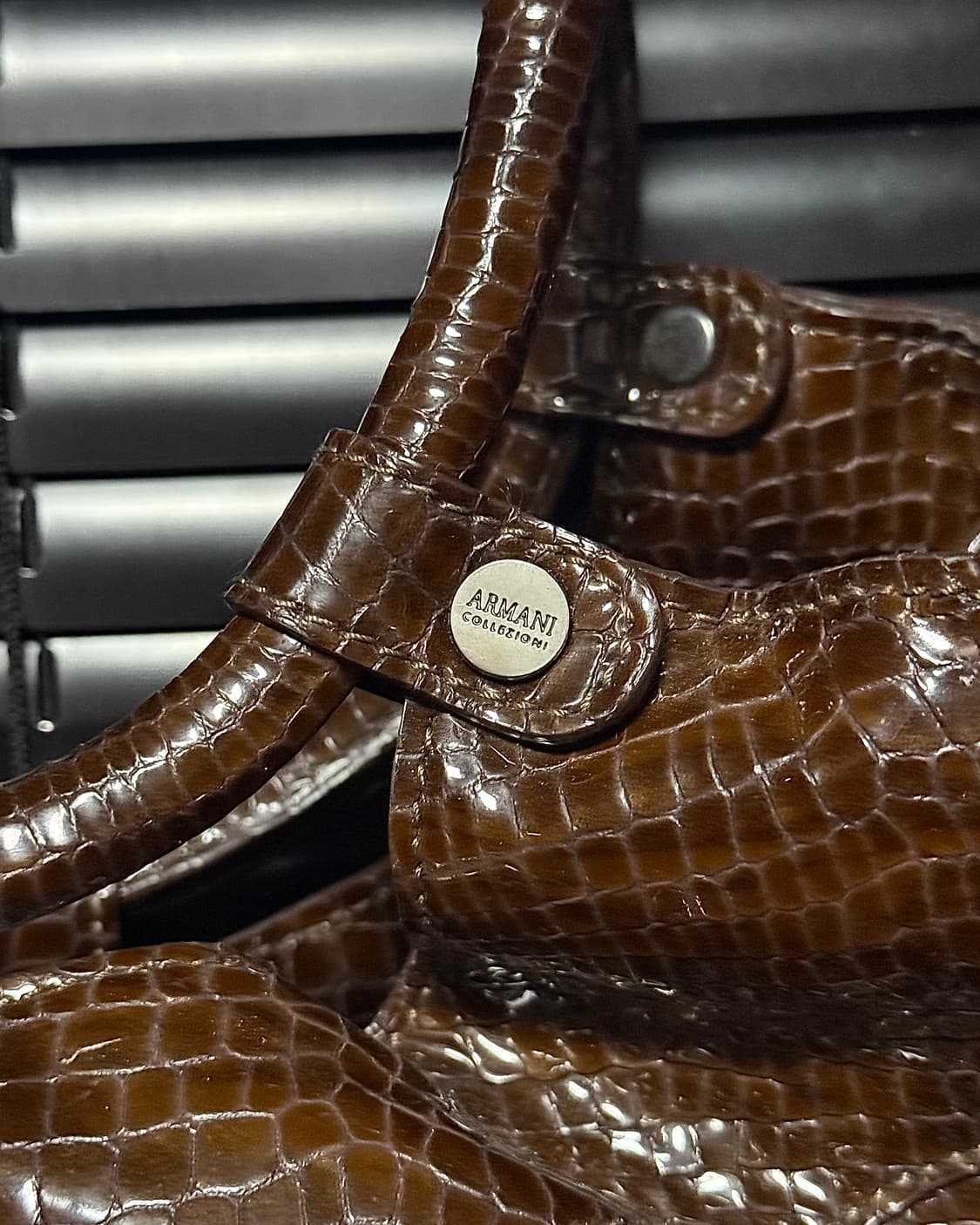아르마니 꼴레지오니 뱀피 파이톤 pvc 에나멜 가죽 숄더백 에스닉 가방  상품이미지6