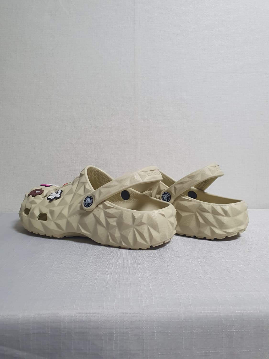 270mm 크록스 클래식 지오메트릭 클로그 베이지 M9 상품이미지5