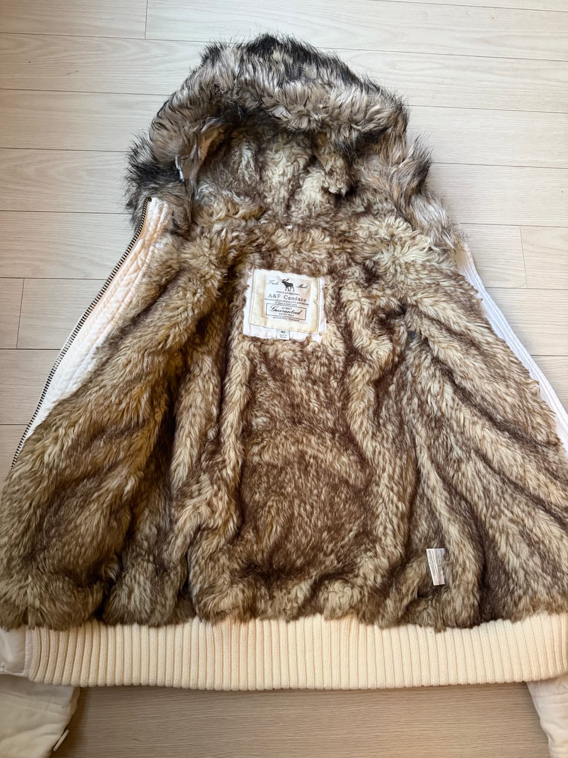 abercrombie&fitch fur hood jumper 상품이미지4
