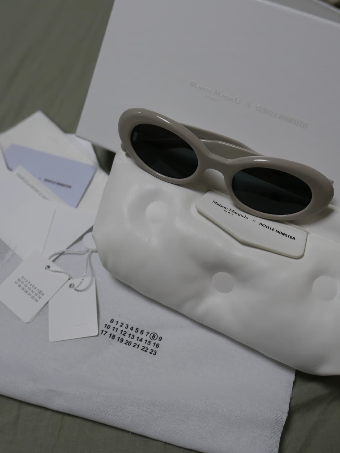 젠틀몬스터x메종마르지엘라 선글라스 mm005 Grey Black 상품이미지2
