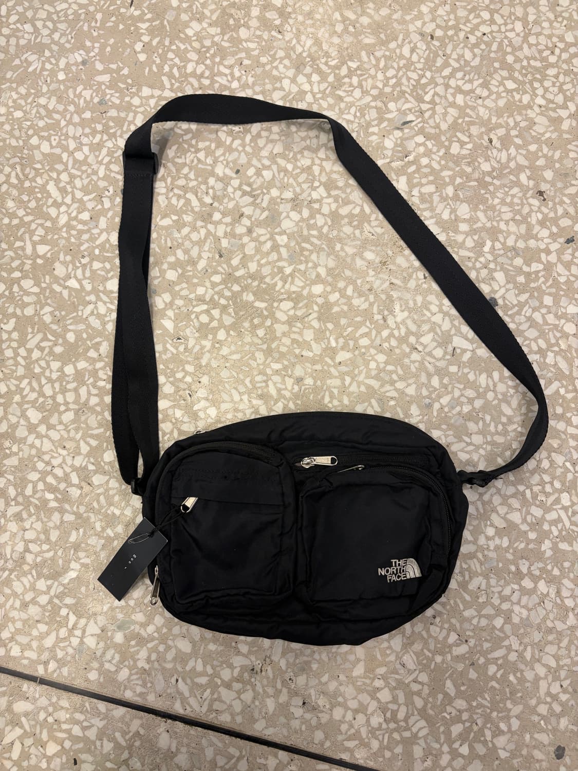 The North Face Padded Black Mini bag 상품이미지2