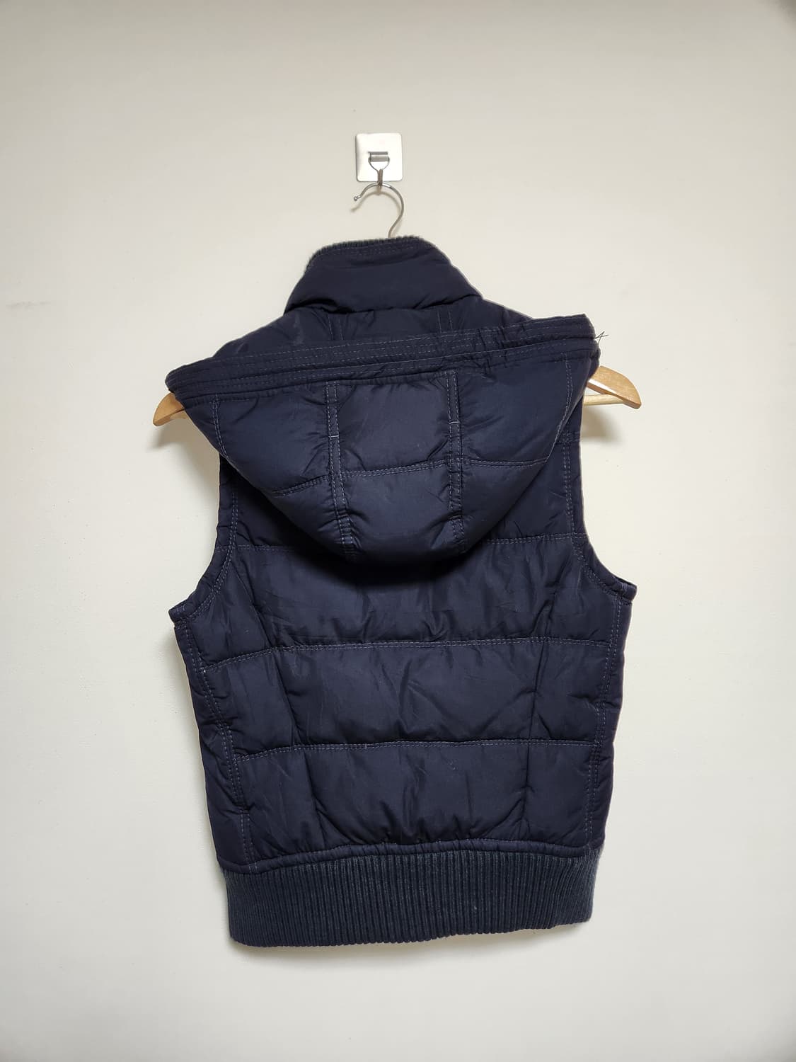 아베크롬비 다운 패딩 베스트 M - J43 상품이미지2