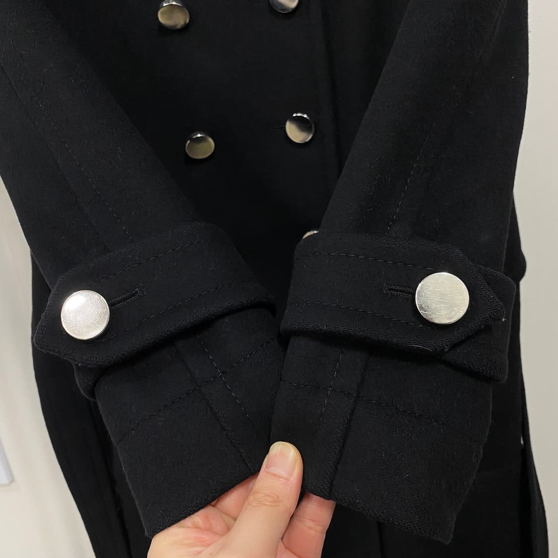 마크제이콥스 은장 더블 벨티드 버진 울 코트 블랙 상품이미지6