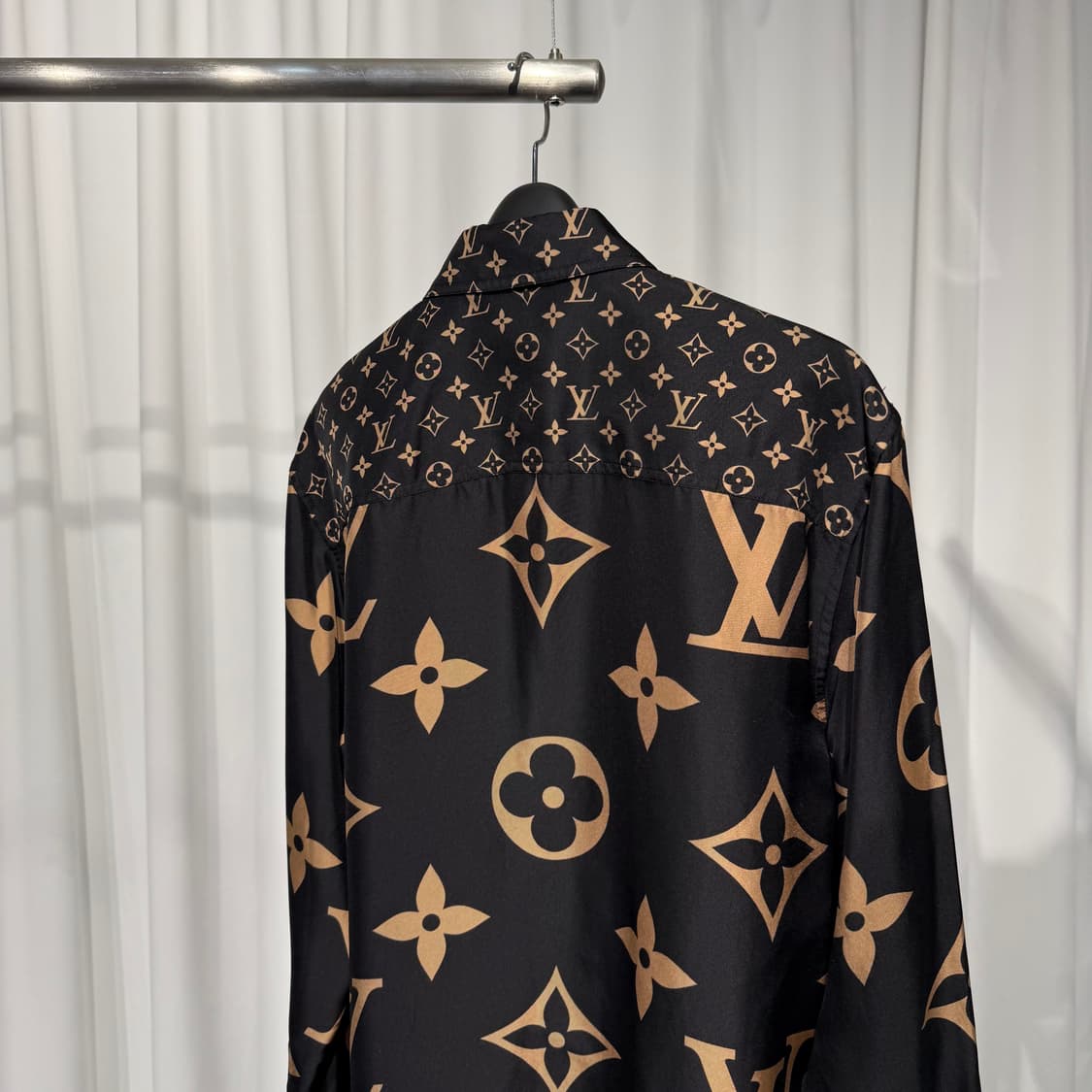 [정품] 루이비통 믹스 모노그램 마스큘린 셔츠 38사이즈 상품이미지4