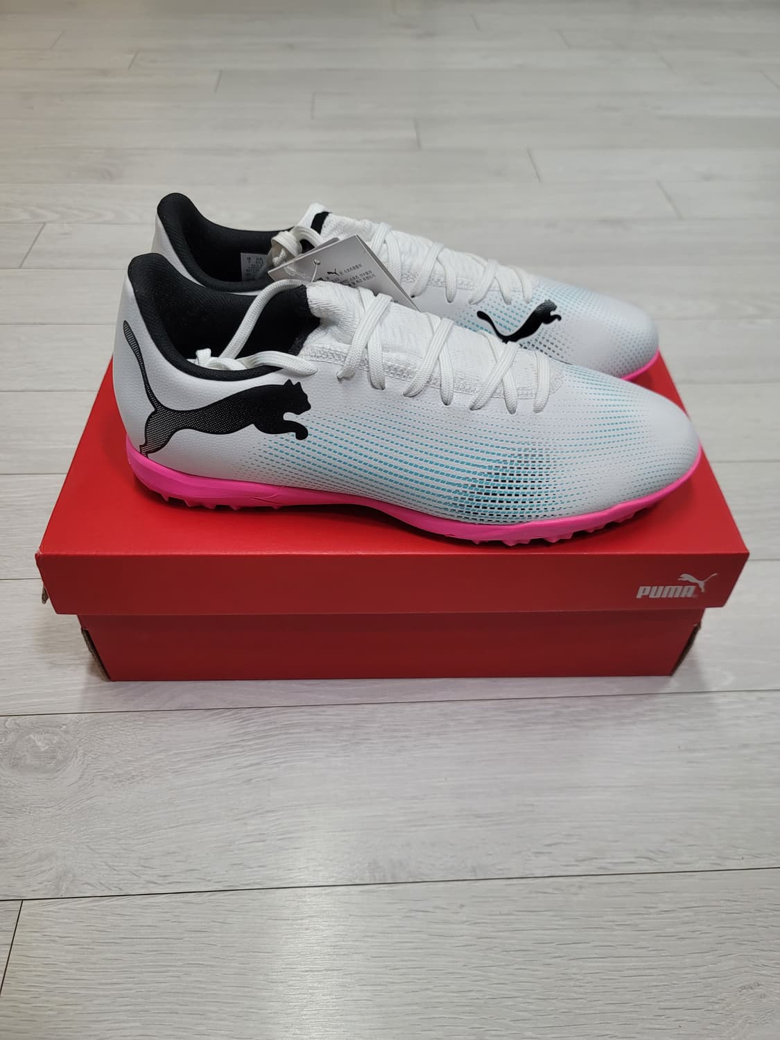 (260)푸마 풋살화 퓨처 7 플레이 TT[대전 직거래도 가능] 상품이미지6