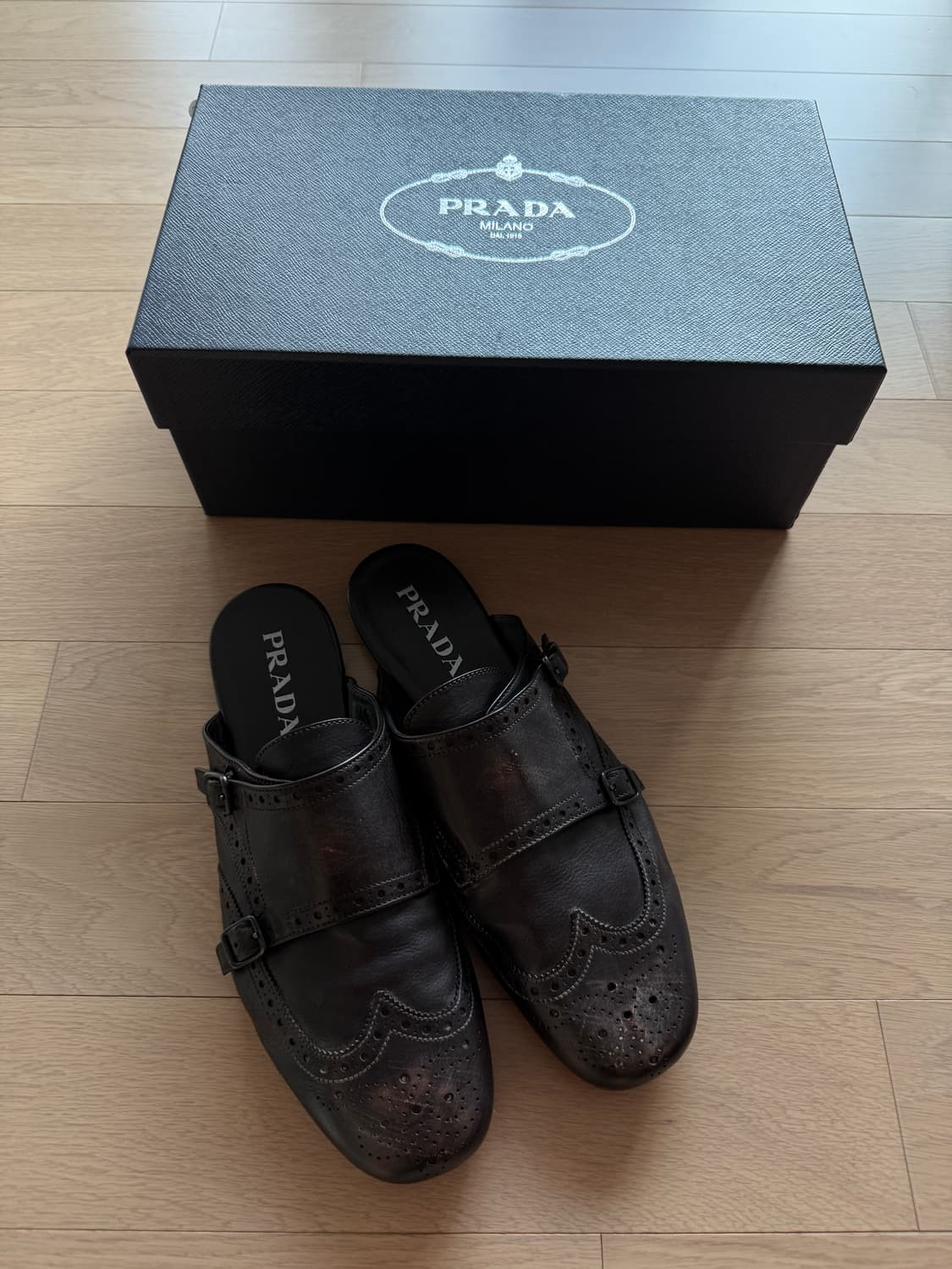 [275] 프라다 몽크 스트랩 레더 뮬 상품이미지2
