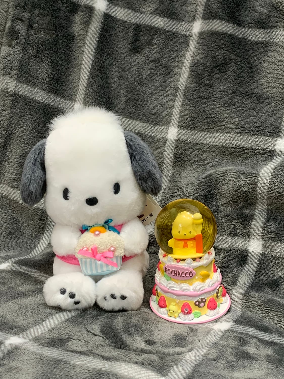 산리오 포차코 희귀레어 2020 생일 마스코트 + 2019 스노우볼 일괄 상품이미지1