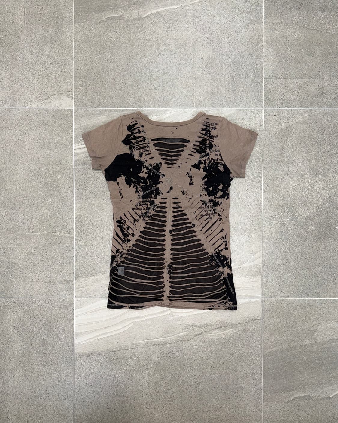 Ash brown grunge spider web skull half t 상품이미지1