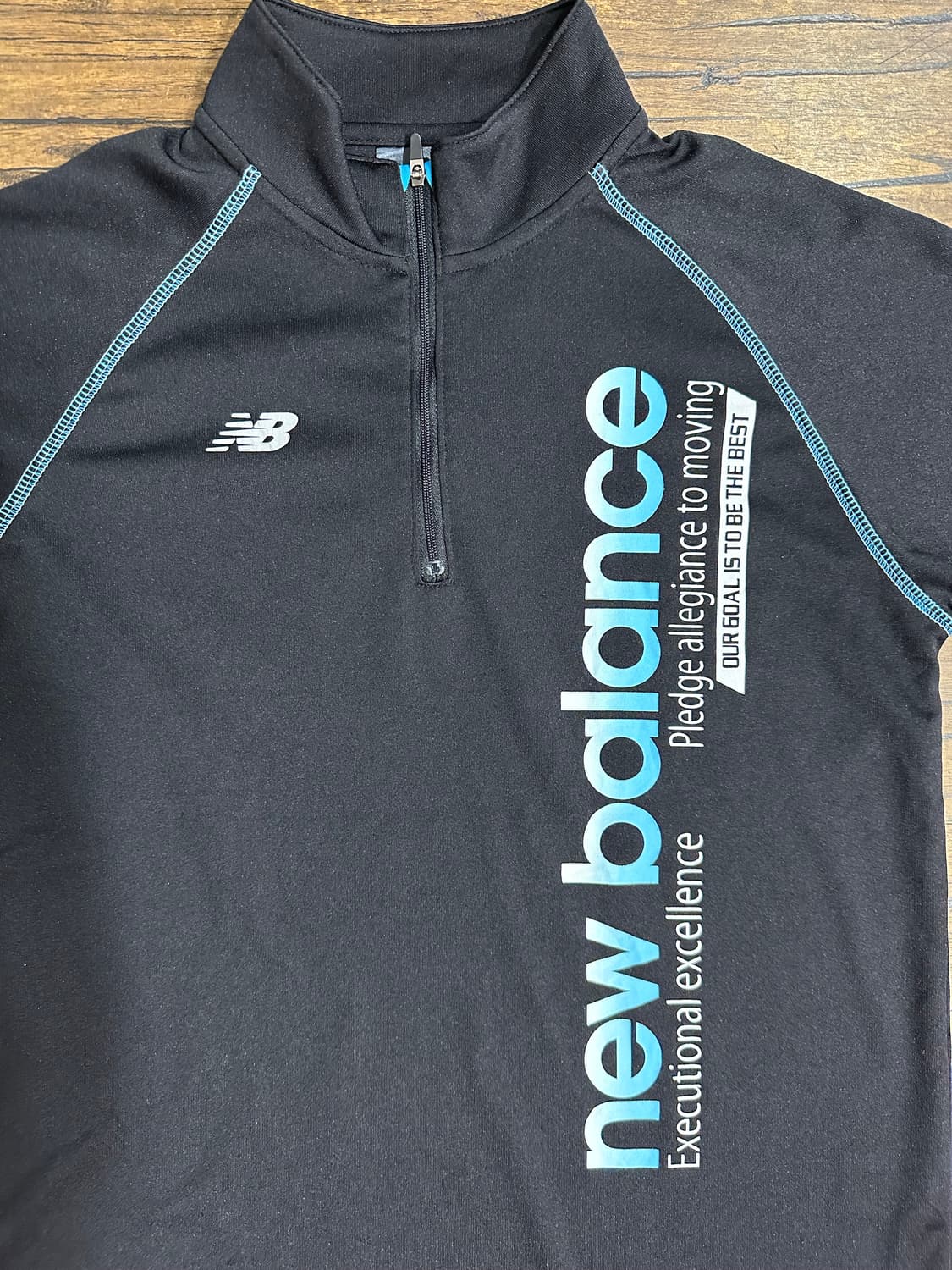 뉴발란스 남성 반팔 티셔츠 M 새제품 올드스쿨패턴 상품이미지2