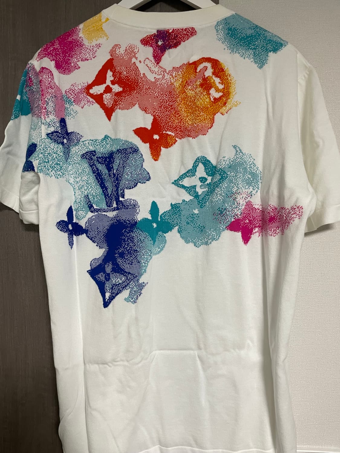 루이비통 남성 페인팅 모노그램 니트티셔츠 상품이미지2