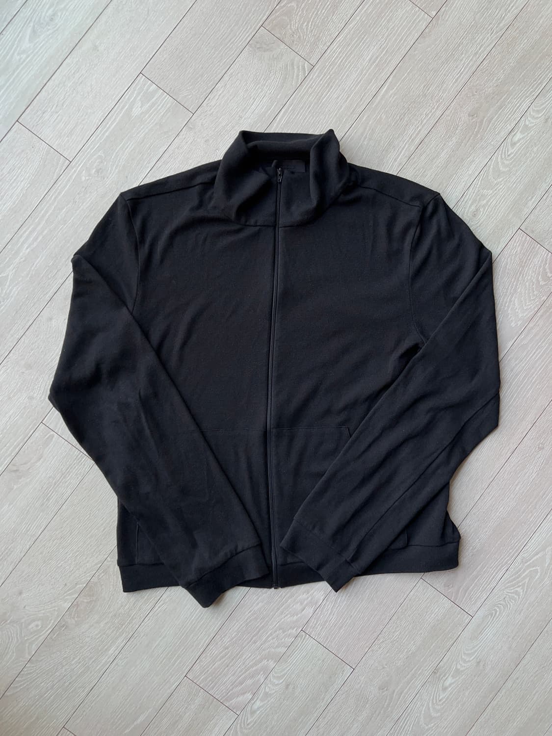 머듈 넥집업 블랙 상품이미지1