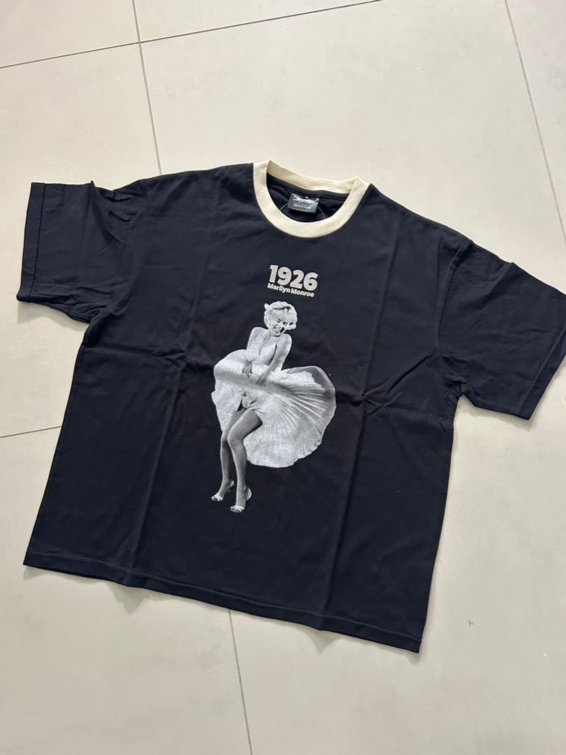 MONROE RINGER 마릴린 먼로 링거 티셔츠 상품이미지1