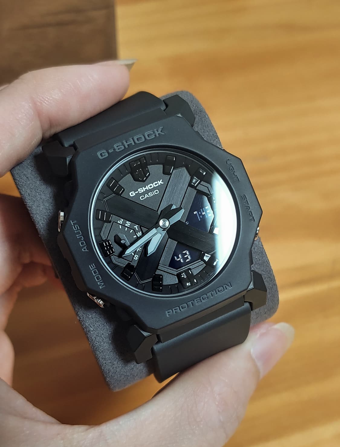 지샥(G-SHOCK) - GA-2300-1ADR 상품이미지1