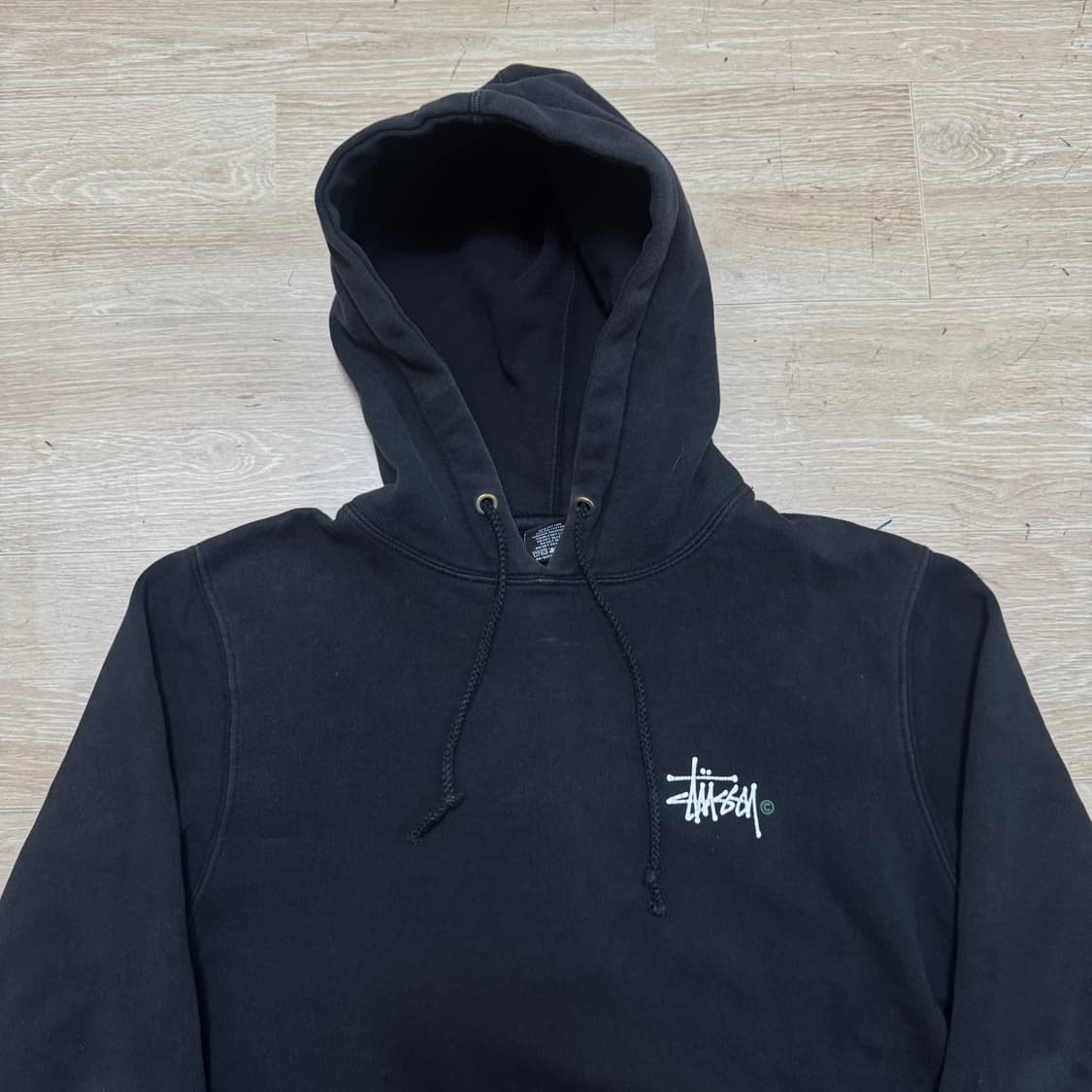 스투시 베이직로고 백프린팅 후드티 상품이미지2