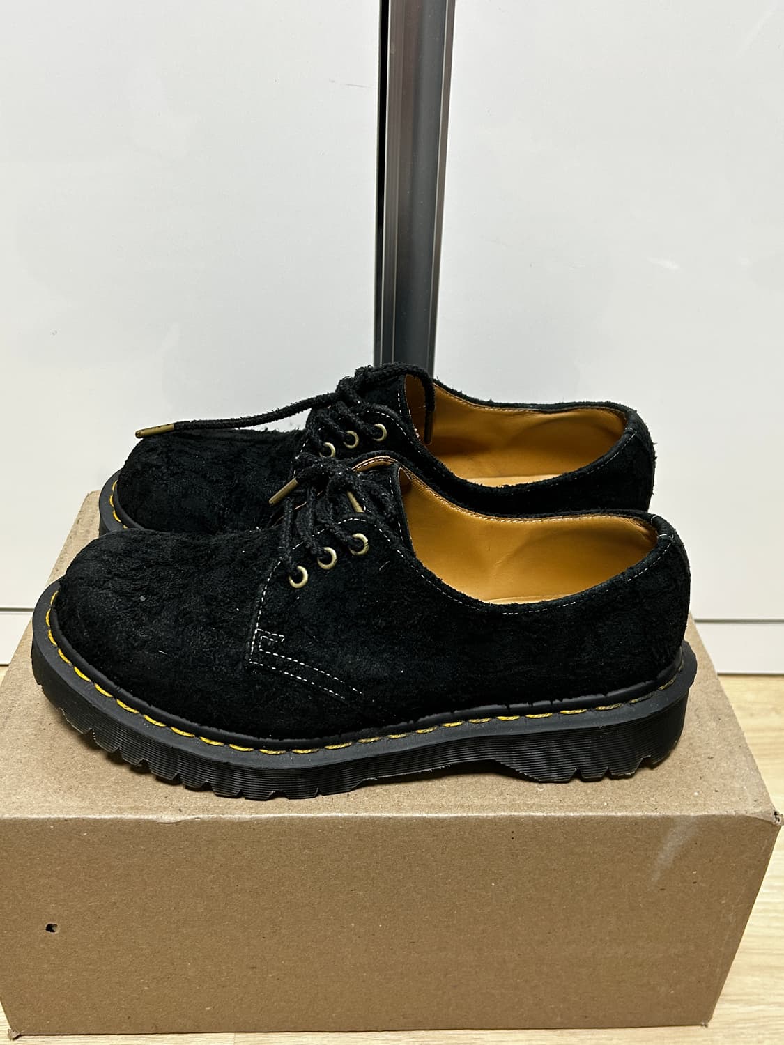 닥터마틴 1461 벡스 스웨이드 엠보싱 상품이미지1