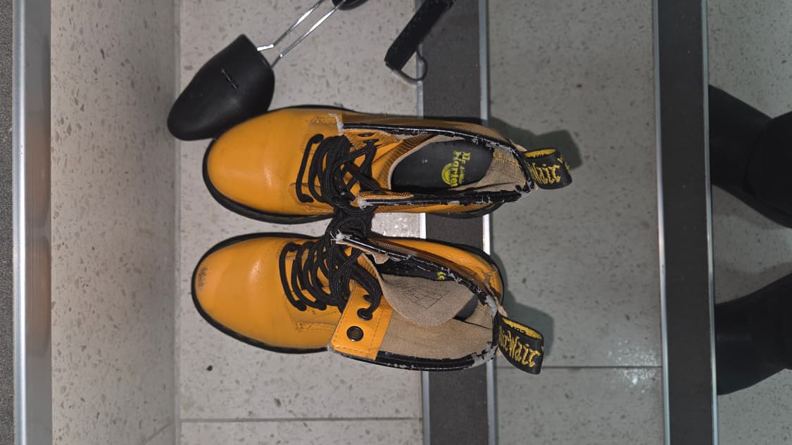 Dr. Martens Yellow Boots 250 상품이미지2