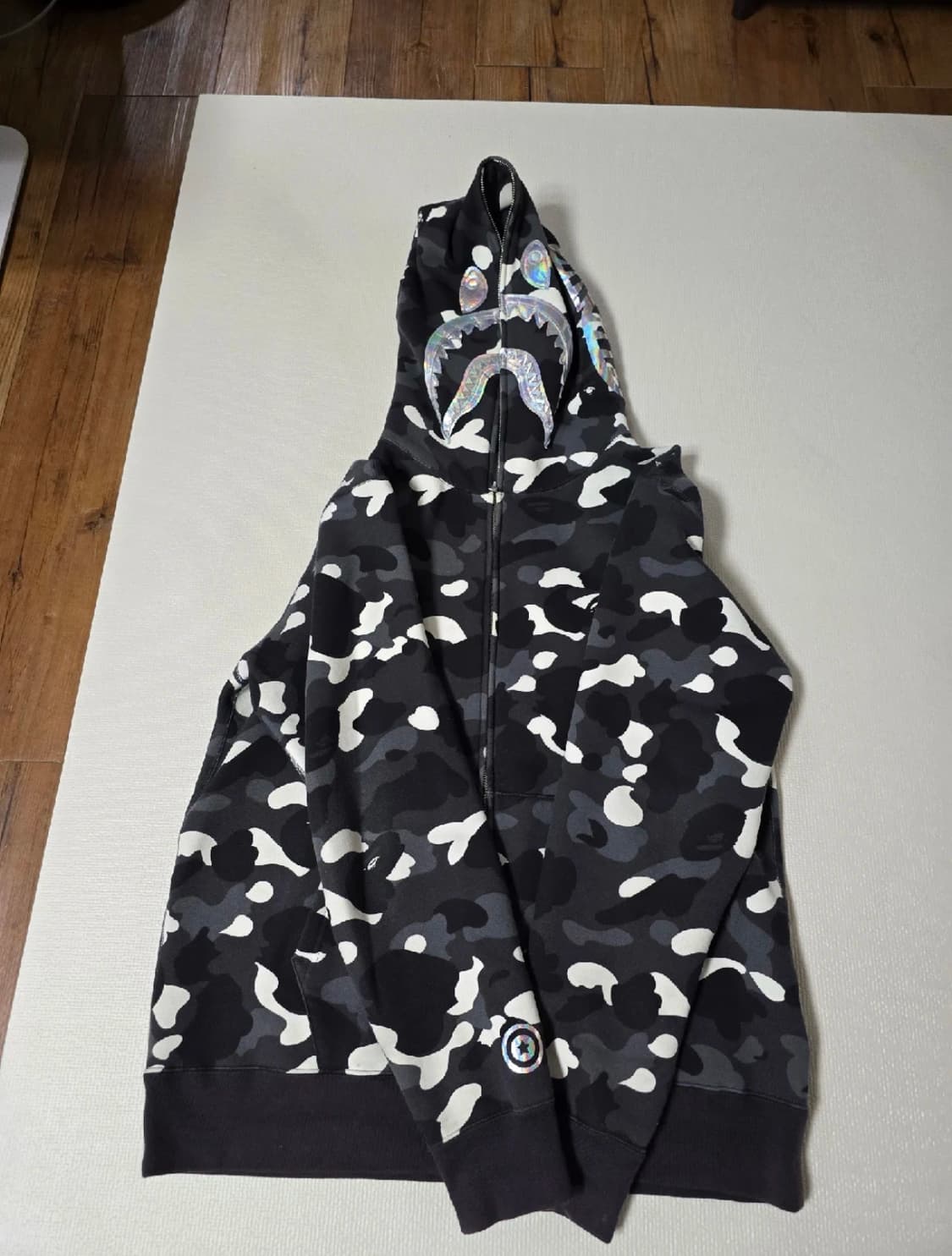 베이프 시티카모 샤크후드집업 상품이미지1