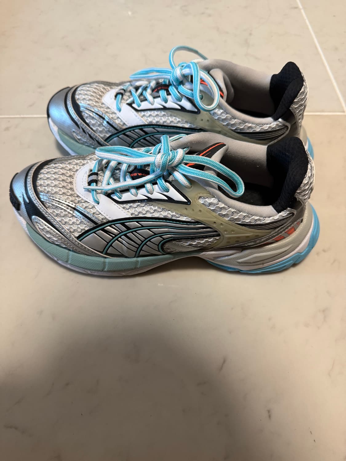 푸마 벨로파시스 페이즈드 화이트 포르셀린 상품이미지5