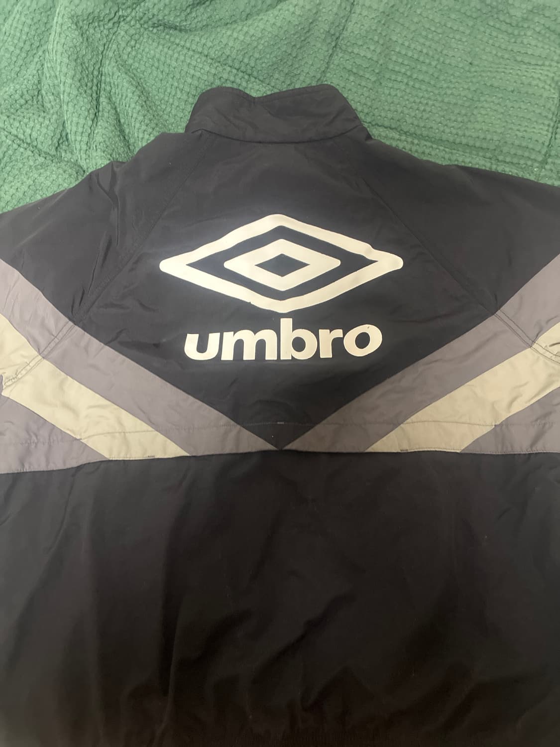 엄브로 바람막이 상품이미지2