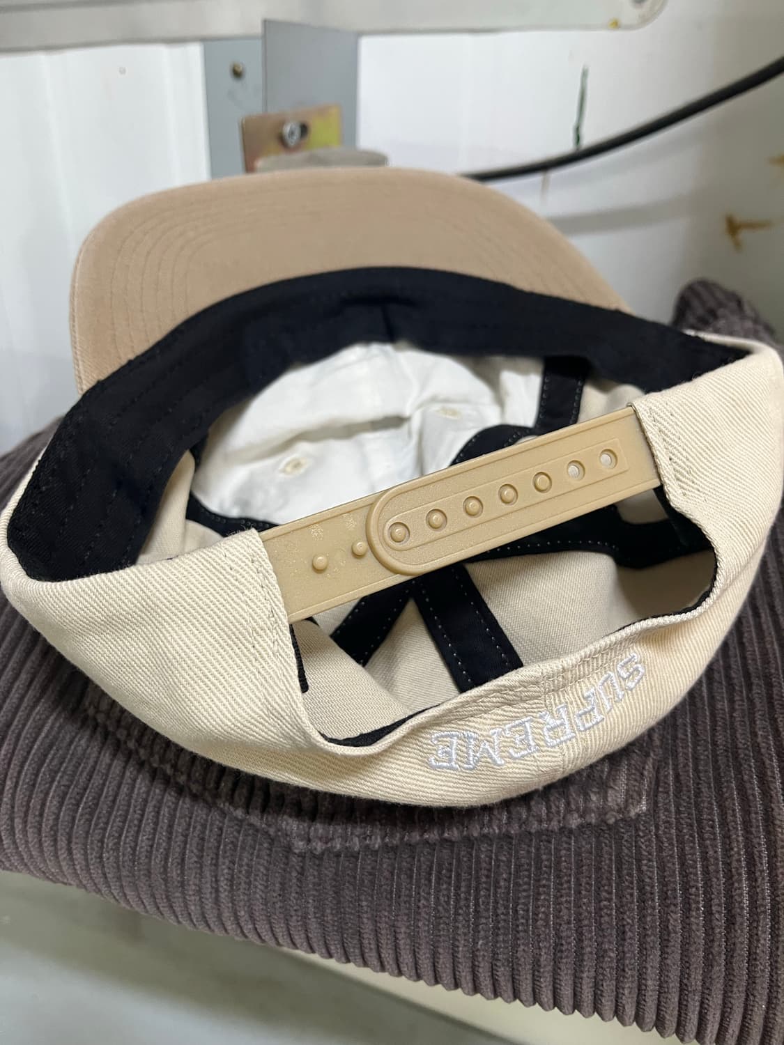 슈프림 투톤 6패널 상품이미지3