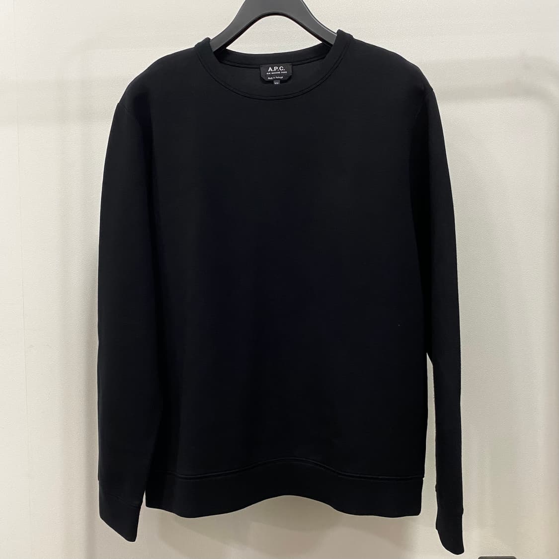 APC 아페쎄 네오프렌 맨투맨 블랙 상품이미지1