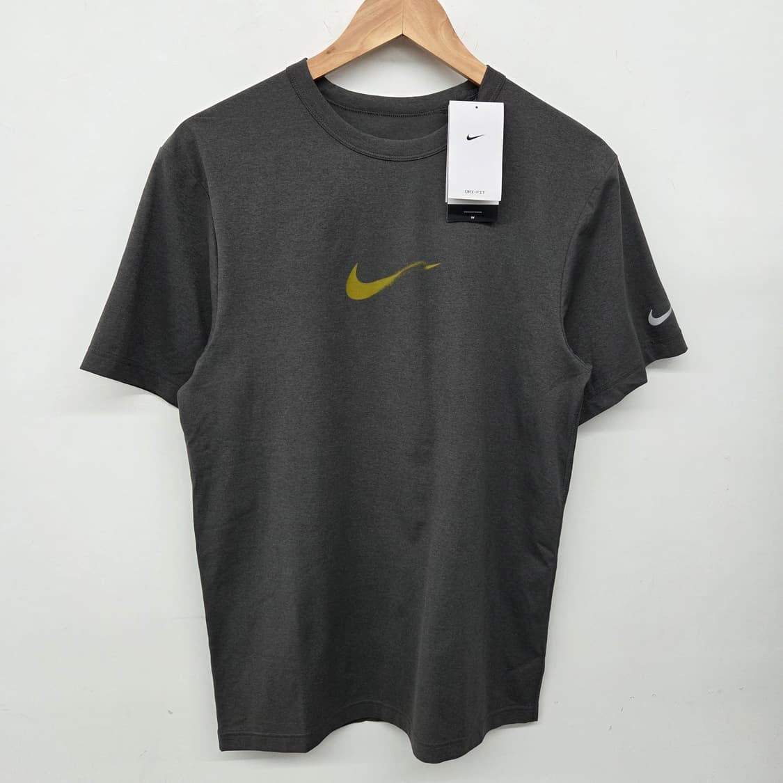 나이키 스우시 반팔 티셔츠 회색 남m 상품이미지2