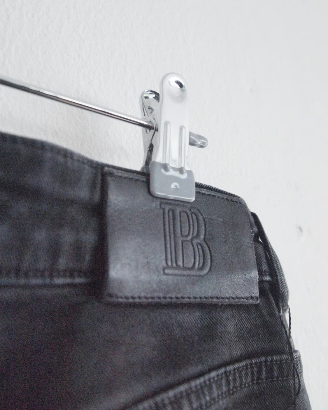 발망 클래식 슬림핏 바이커 블랙진 상품이미지8