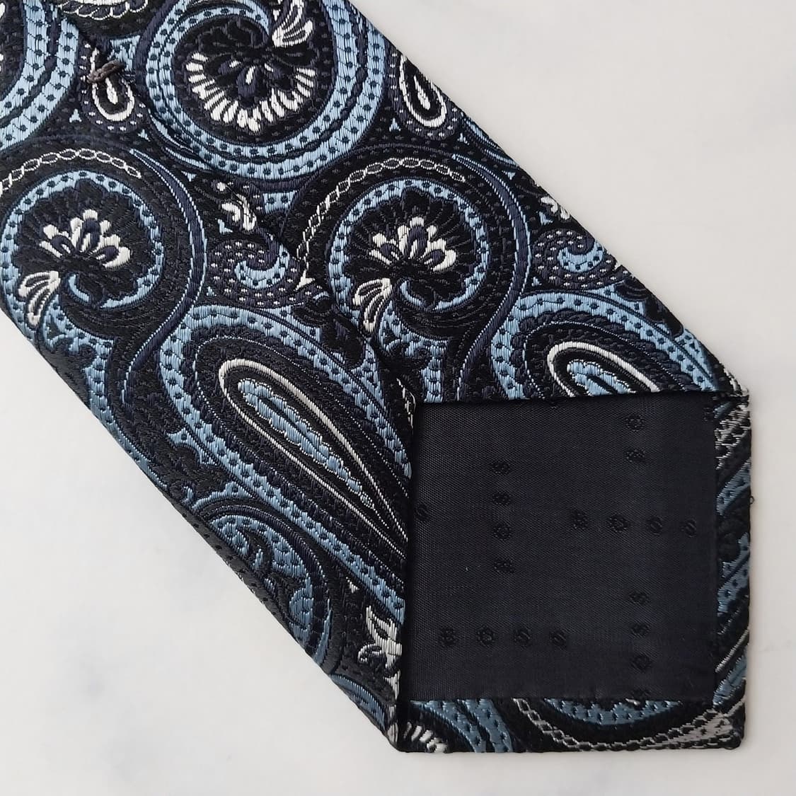 휴고보스 실크 네이비 페이즐리 넥타이 7.9cm A+등급 K1619
 상품이미지9