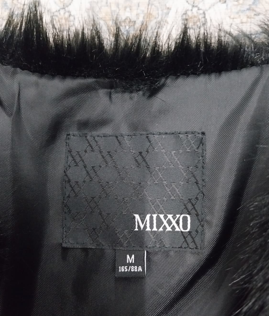 Mixxo 스트라이프 페이크 퍼 코트 M 상품이미지4