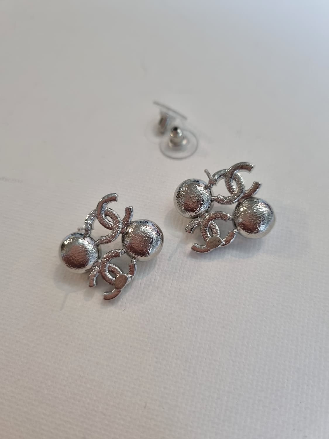 샤넬 업사이클링 더블진주 귀걸이 상품이미지4