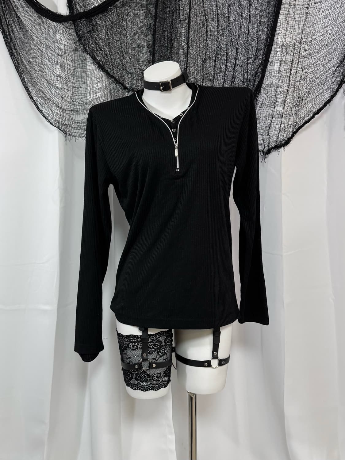 black detail t-shirt 상품이미지1