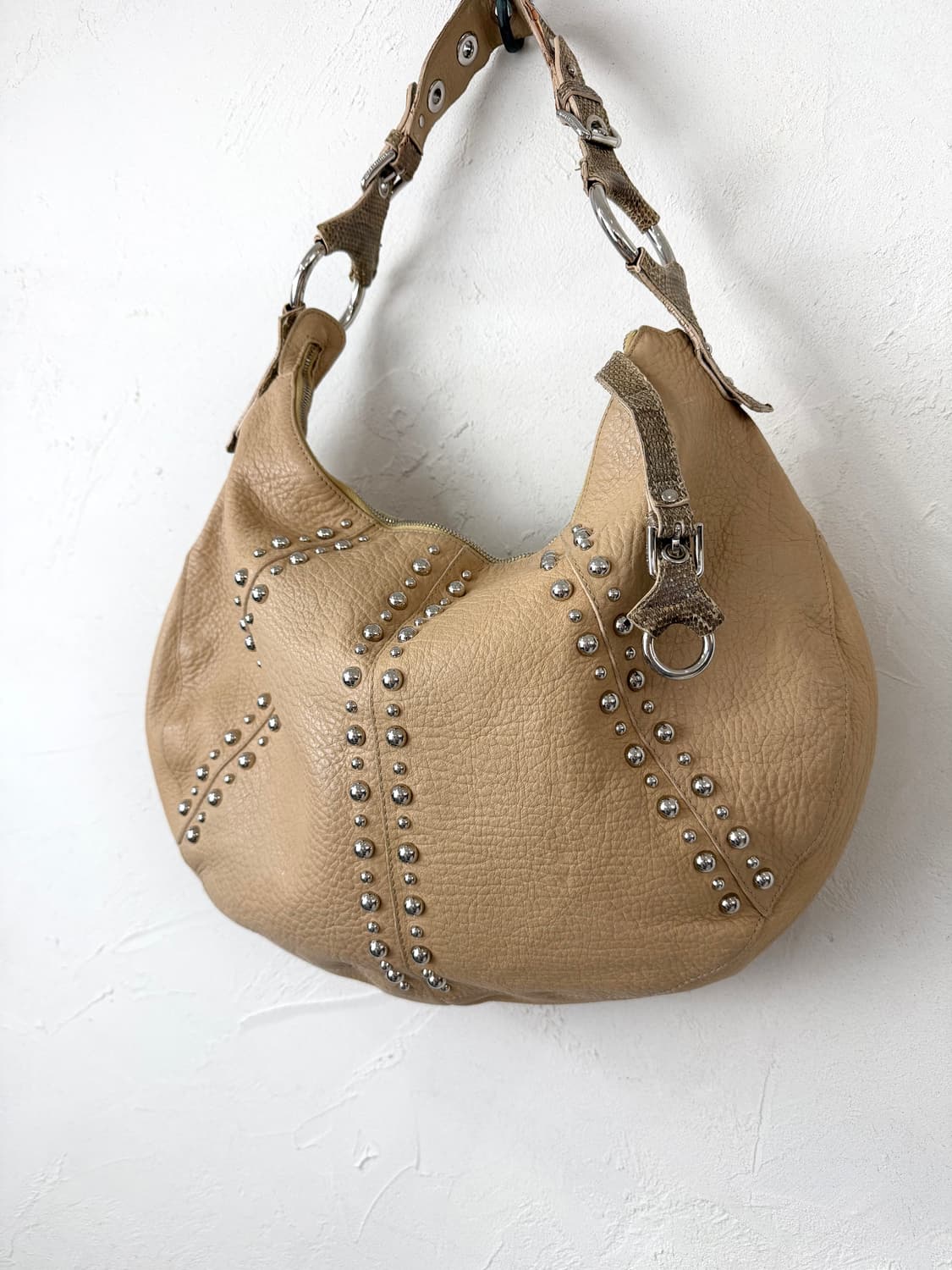 돌체앤가바나 스터디드 레더 숄더백 상품이미지5