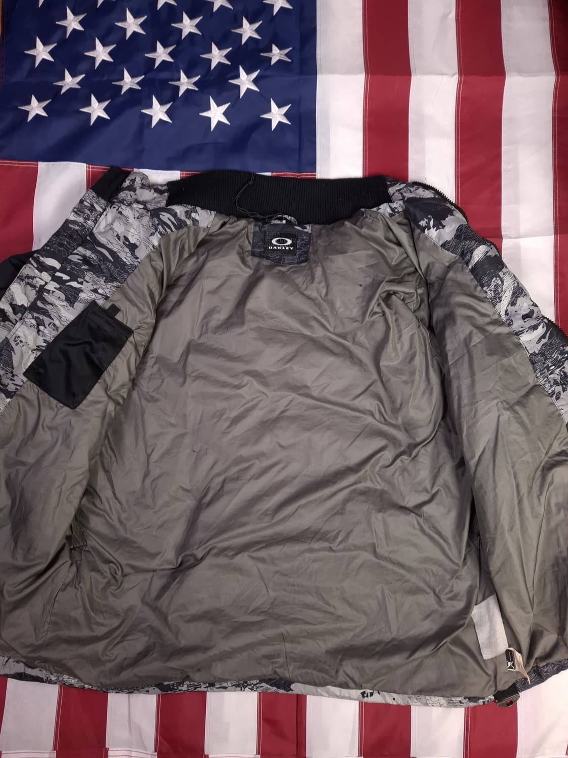 오리지날 오클리 나일론 패딩 푸퍼 자켓 상품이미지8