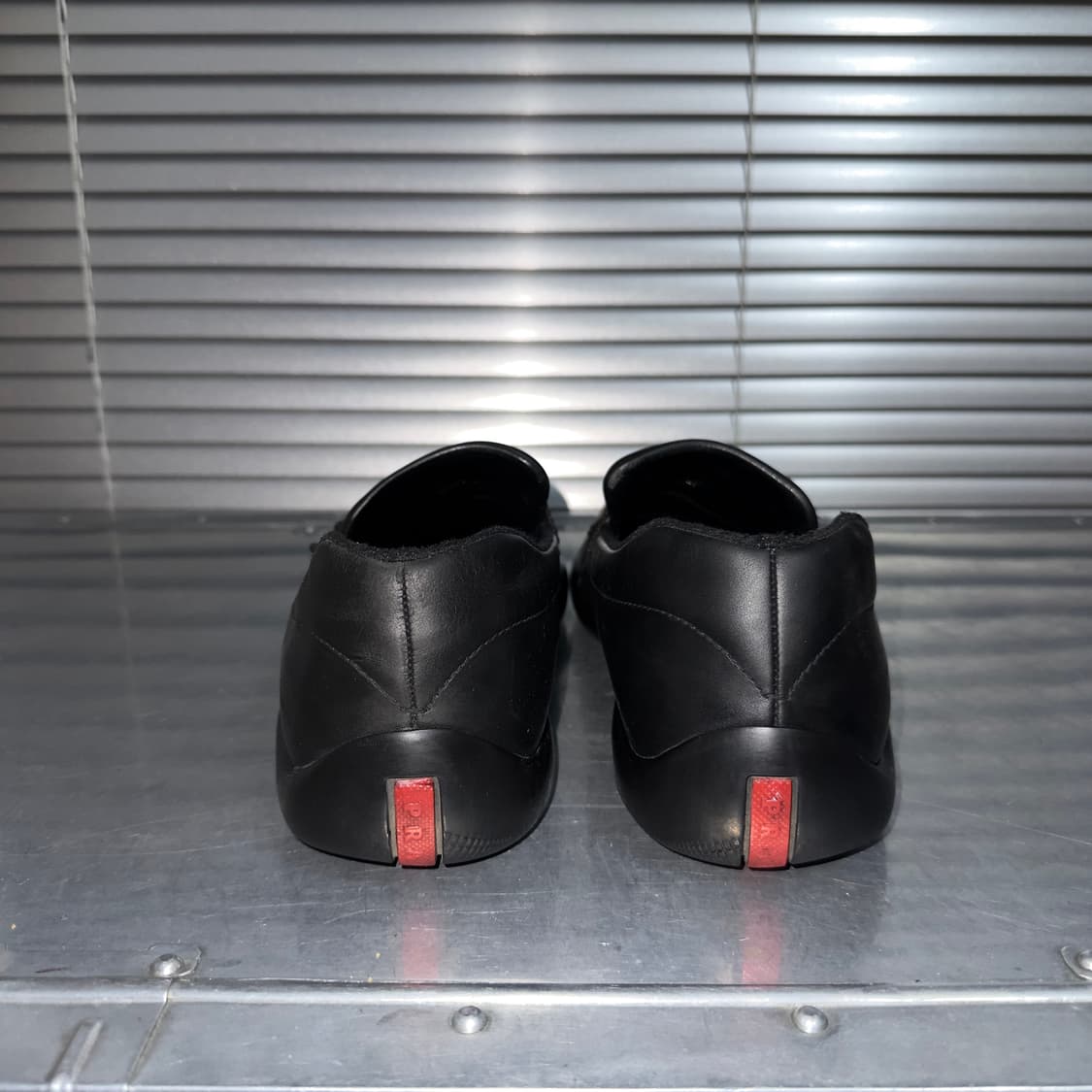 00s 레어 블랙 프라다 스포츠 버클 로퍼 상품이미지5