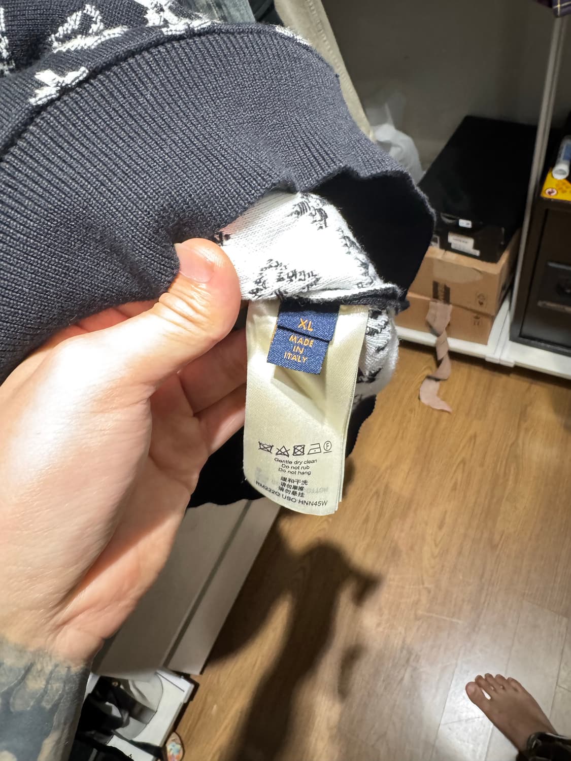 루이비통 그라디언트 후드티 XL  상품이미지2