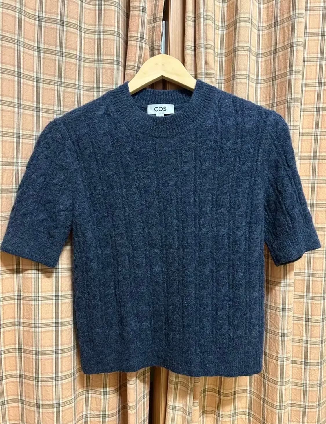 COS 반팔 케이블 니트(네이비) 상품이미지3