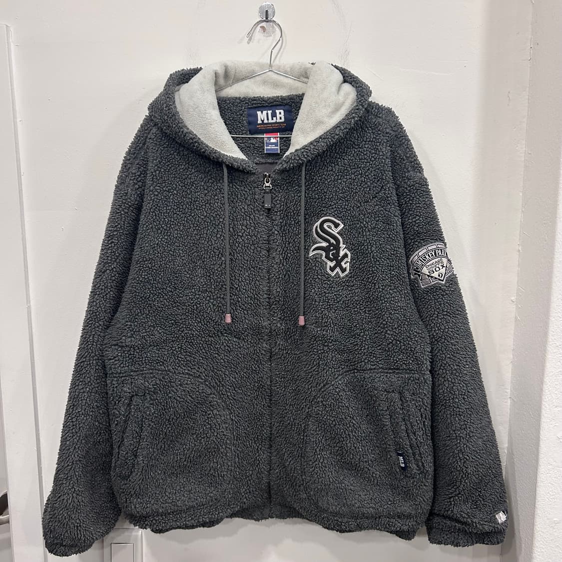 MLB 시카고 화이트삭스 와펜로고 뽀글이 후드 플리스 상품이미지2
