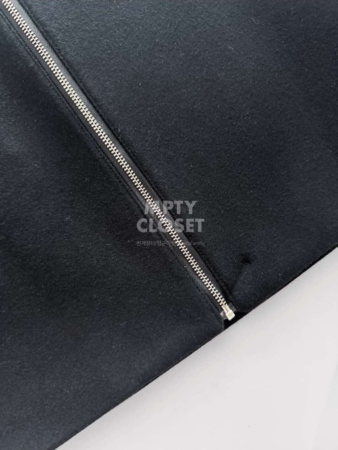 [M] COS 울캐시미어 집업 베스트 네이비 상품이미지5