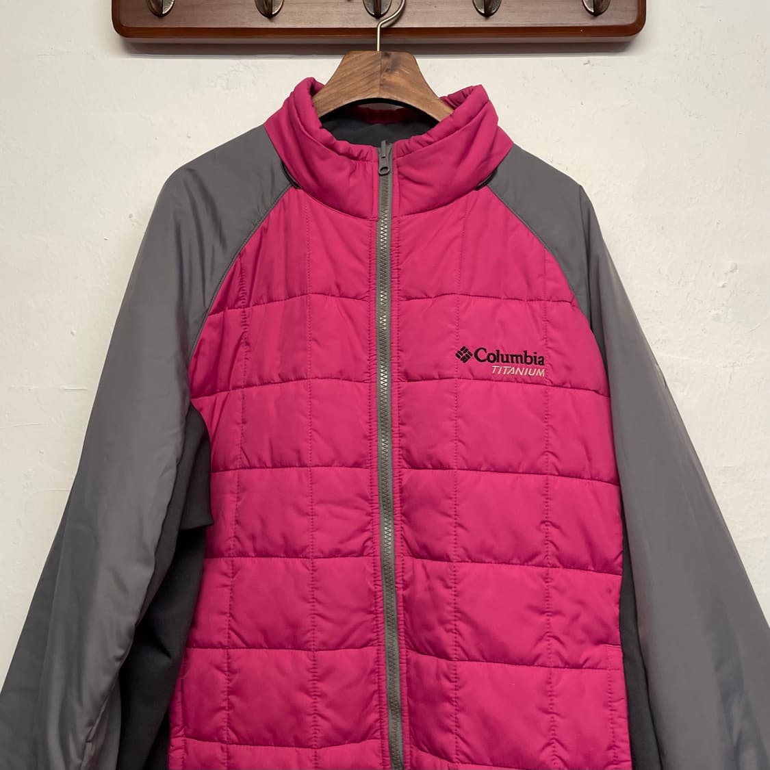 컬럼비아 티타늄 인터체인지 경량 패딩 자켓 상품이미지3