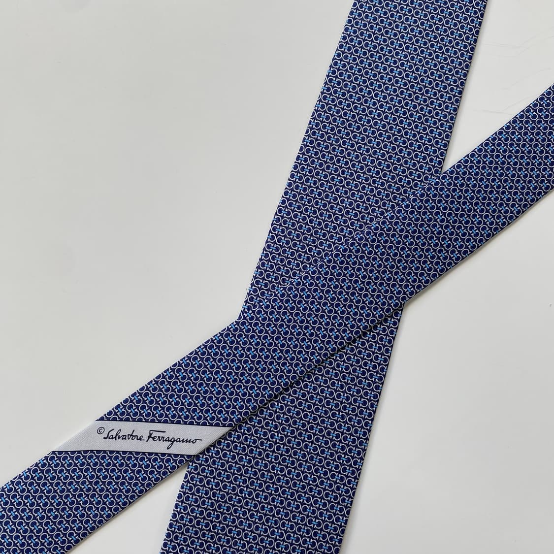 새상품급 신형 페레가모(Ferragamo) 모노그램 정품넥타이8.2cm 상품이미지4