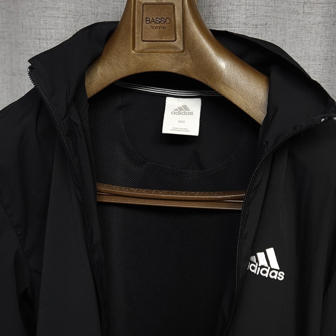 100 ) 아디다스 남성 런닝 운동 바람막이 상품이미지3