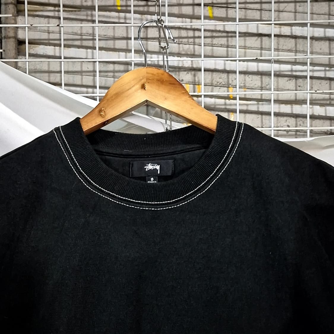 스투시 콘트라스트 스티치 맨투맨 상품이미지2