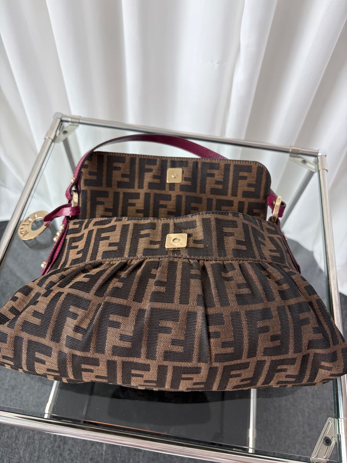 펜디 주카 세프 바게트백 상품이미지7