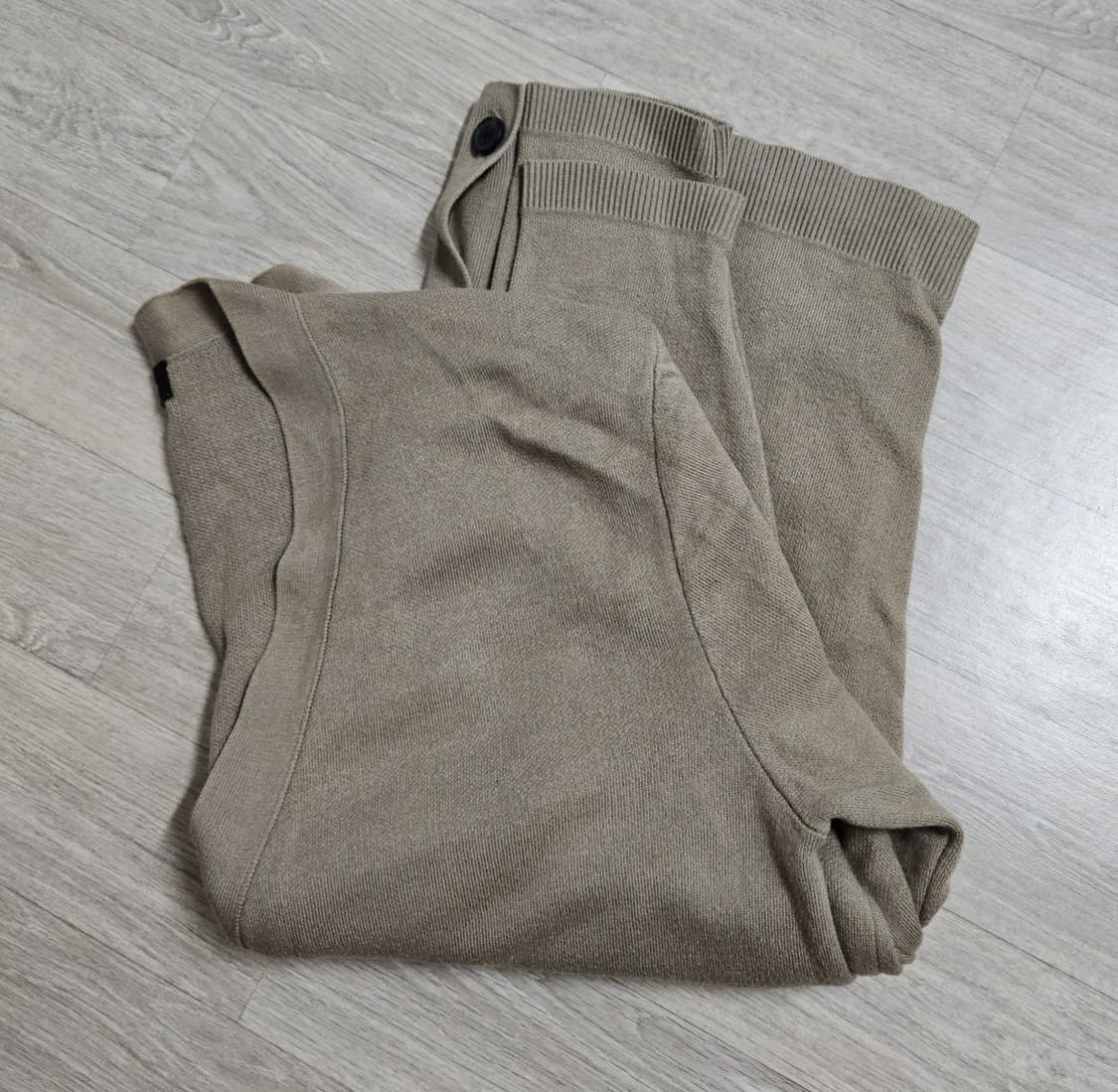 무탠다드 수피마 코튼 가디건 베이지 블랙 무신사 상품이미지6