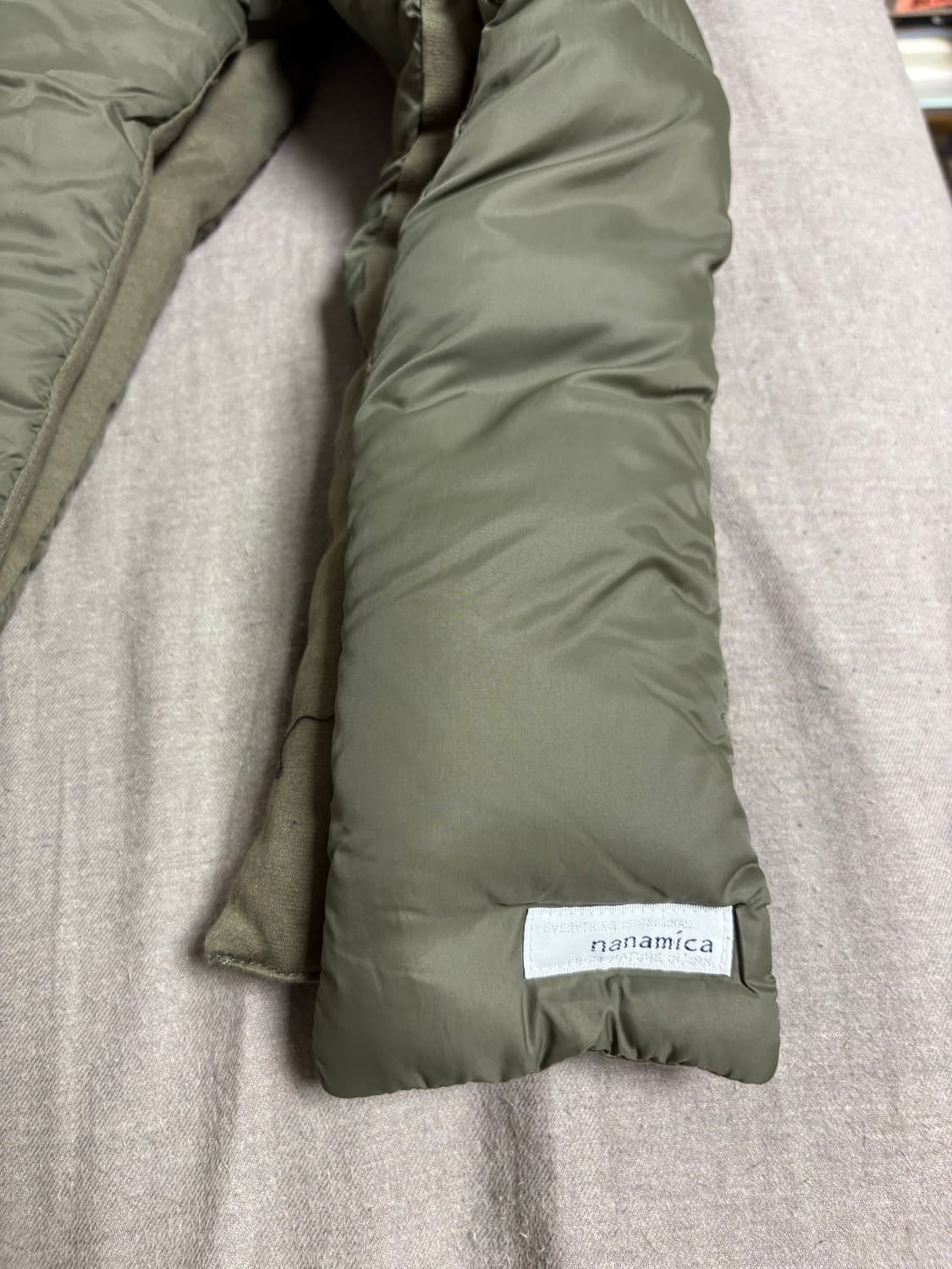 나나미카 패딩 머플러 카키색 상품이미지2