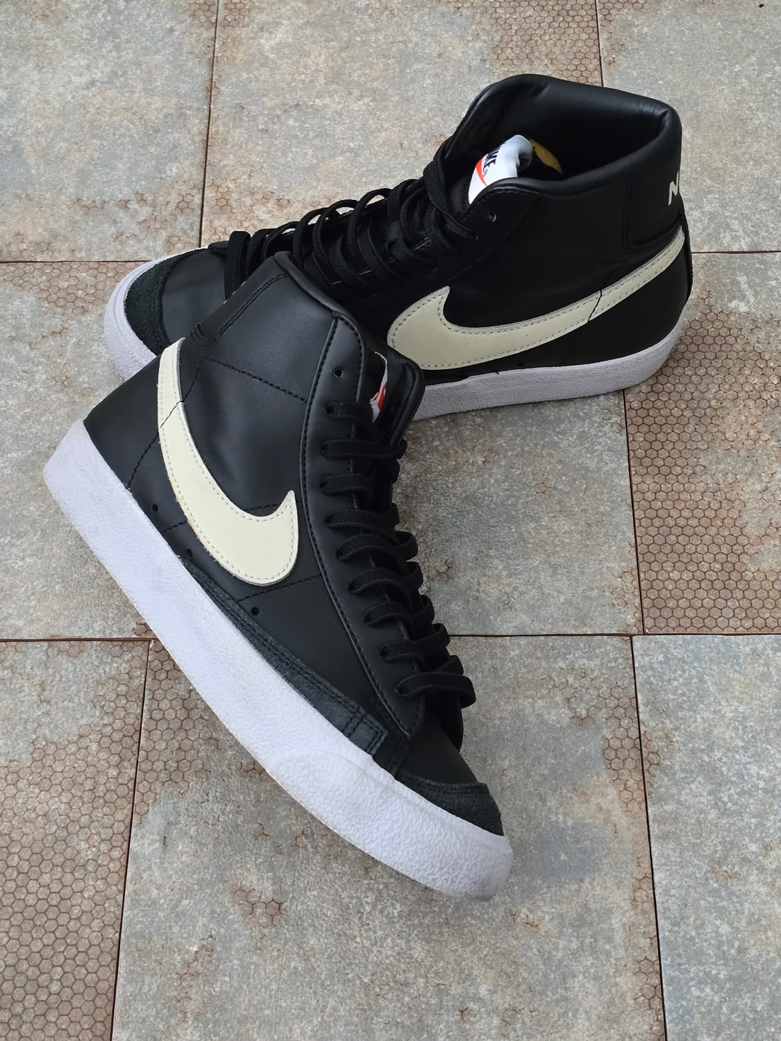 (240)나이키 블레이저 미드 77 빈티지 검흰 상품이미지7