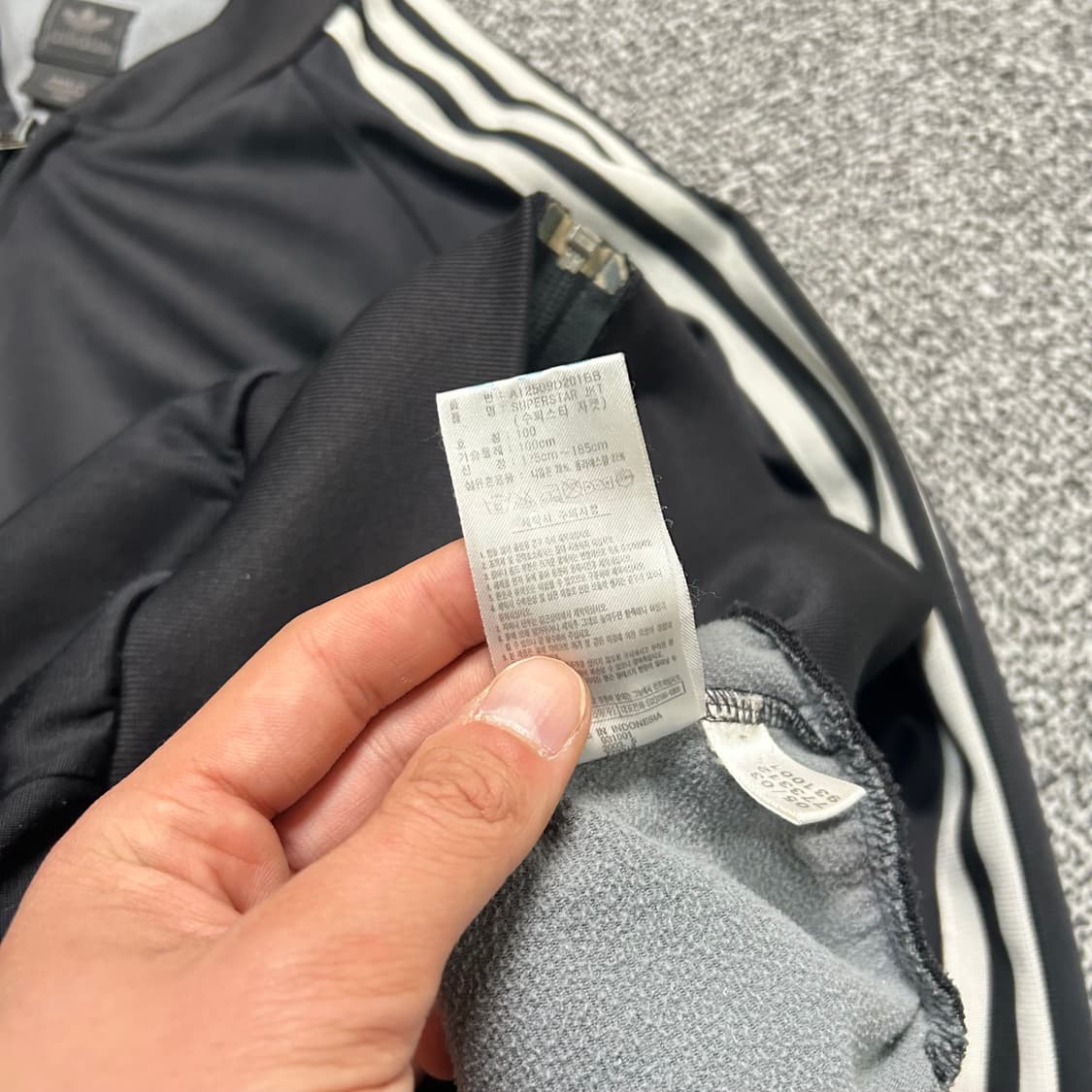 아디다스 블랙 슈퍼스타 트랙탑 져지 상품이미지5