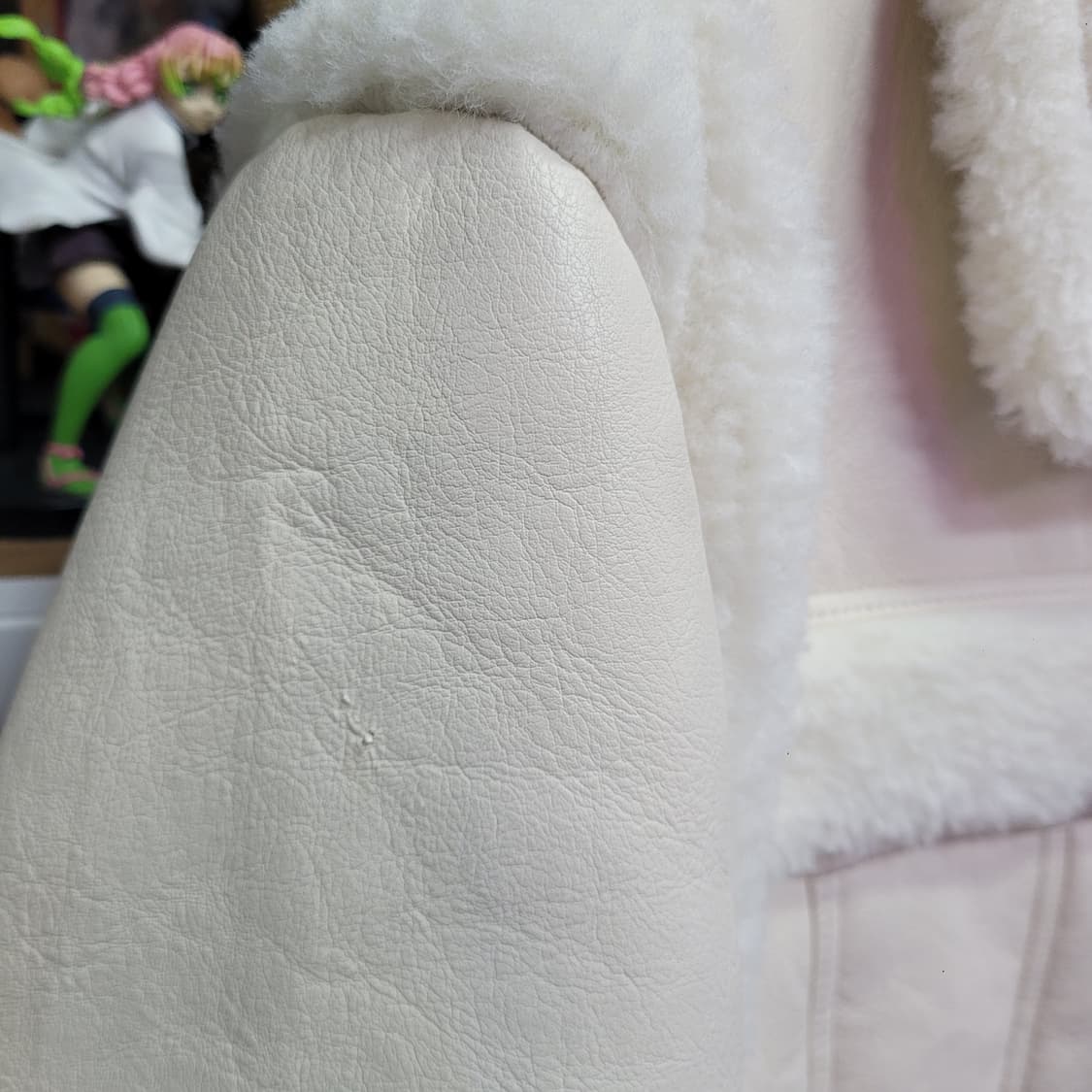 KHAKIPOINT 화이트 여성 크롭 무스탕 자켓 상품이미지5